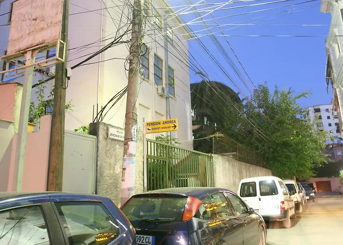 Pension Andrea Τίρανα