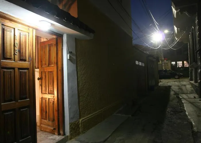 ゲストハウス ペンション アンドレア ティラナ