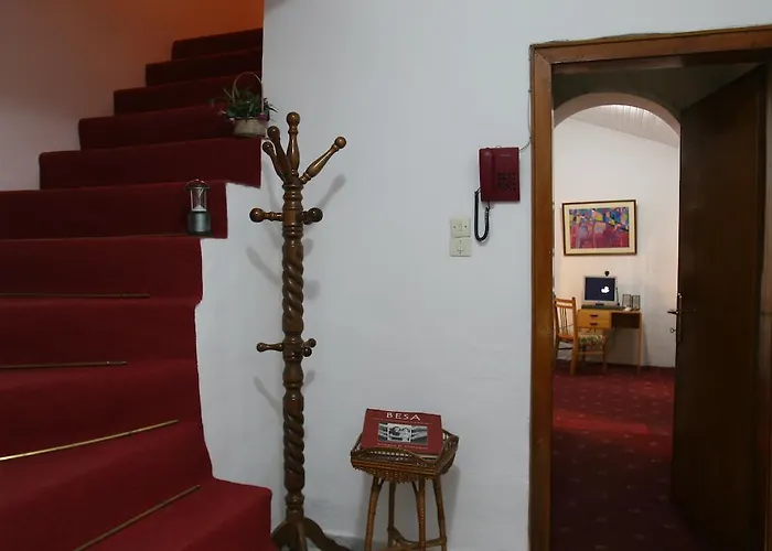 ペンション アンドレア ティラナ