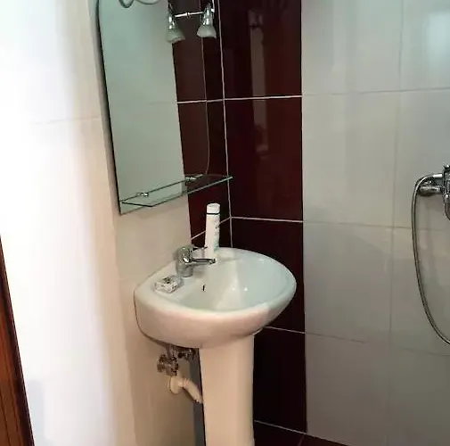 ゲストハウス ペンション アンドレア 2*