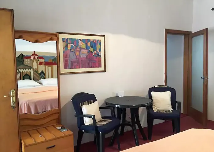 ゲストハウス ペンション アンドレア 2*